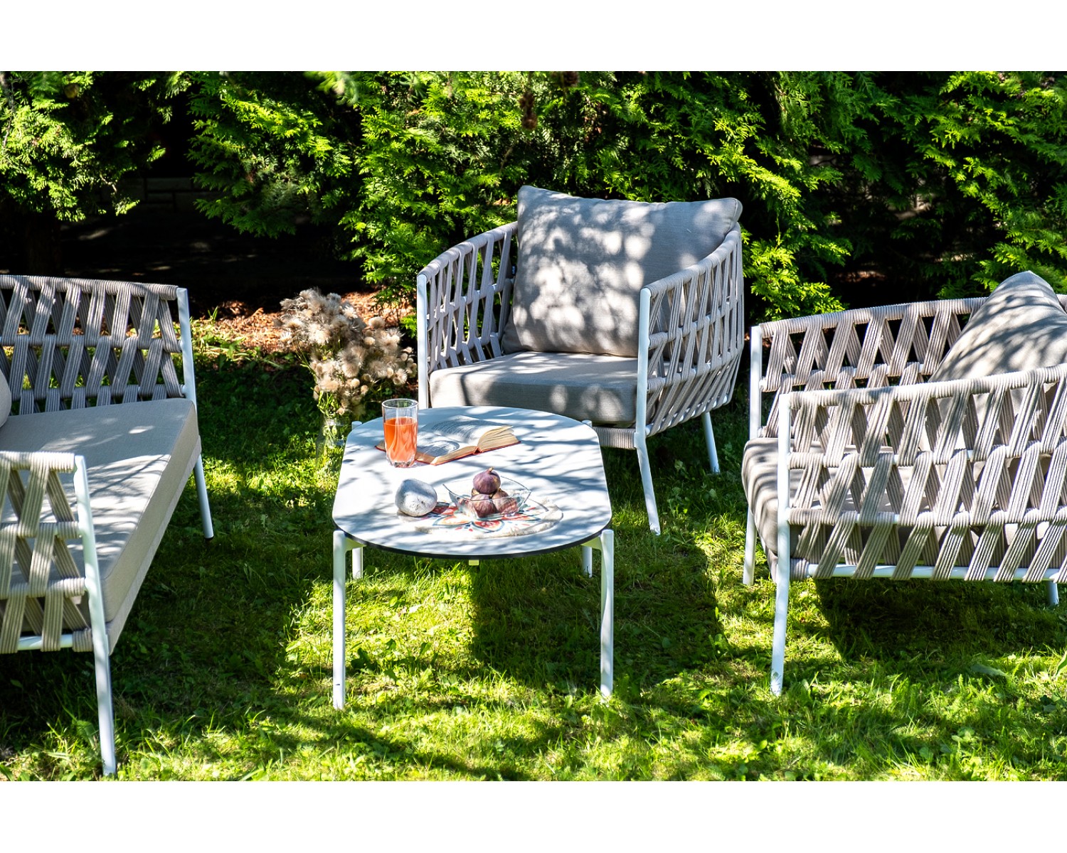 "Диего" лаунж-зона 4-местная плетеная из роупа (веревки), каркас алюминиевый белый, роуп бежевый