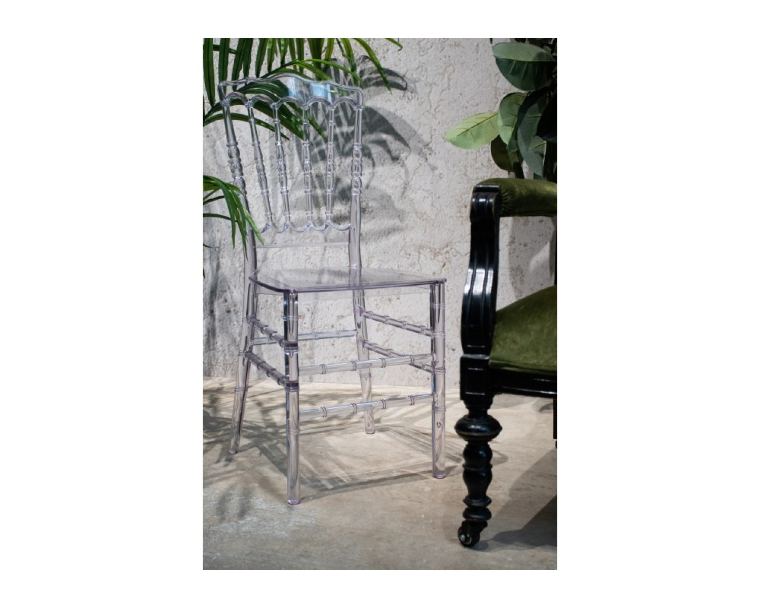 Пластиковый стул Chiavari white