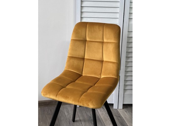 Стул CHILLI SQUARE BLUVEL-68 желтый, велюр / черный каркас 