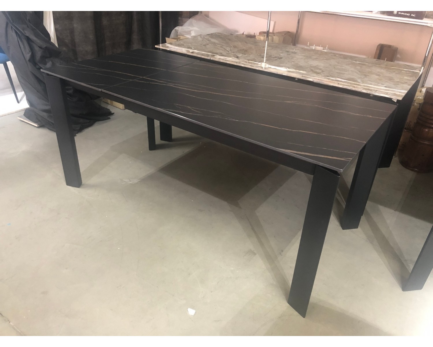 Стол CORNER 120 MATT GOLDEN BLACK SINTERED STONE / BLACK