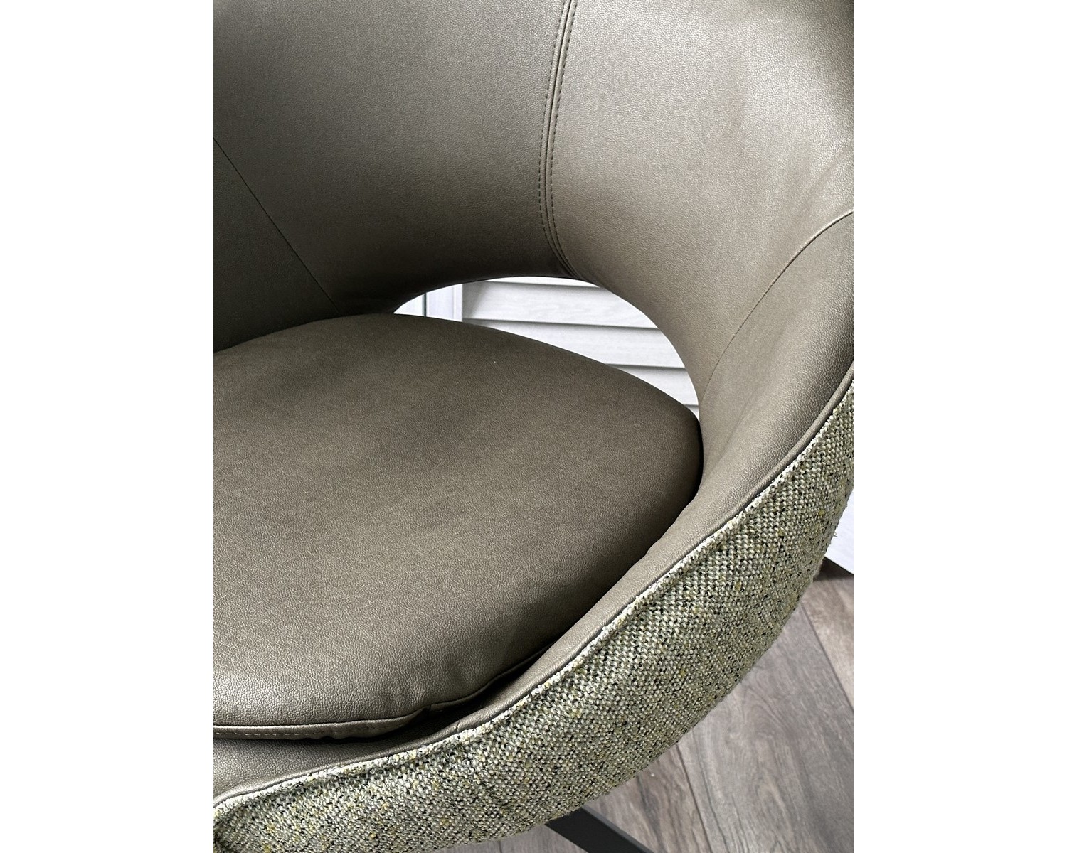 Стул ANABEL 360 град. поворот Зеленый F07-003-01 / MONTECRISTO 8421 / серый каркас, ®DISAUR