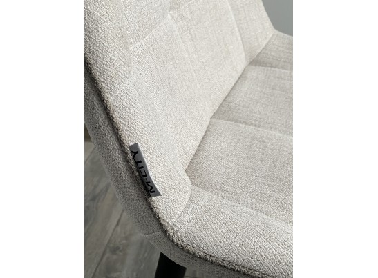 Стул CHIC HE622-01/ HE622-05 топленое молоко, ткань/ черный каркас 