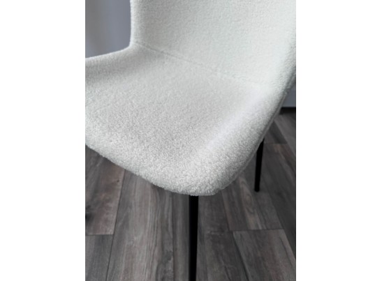 Стул RIYA UF992-01 Белый, teddy / черный каркас 