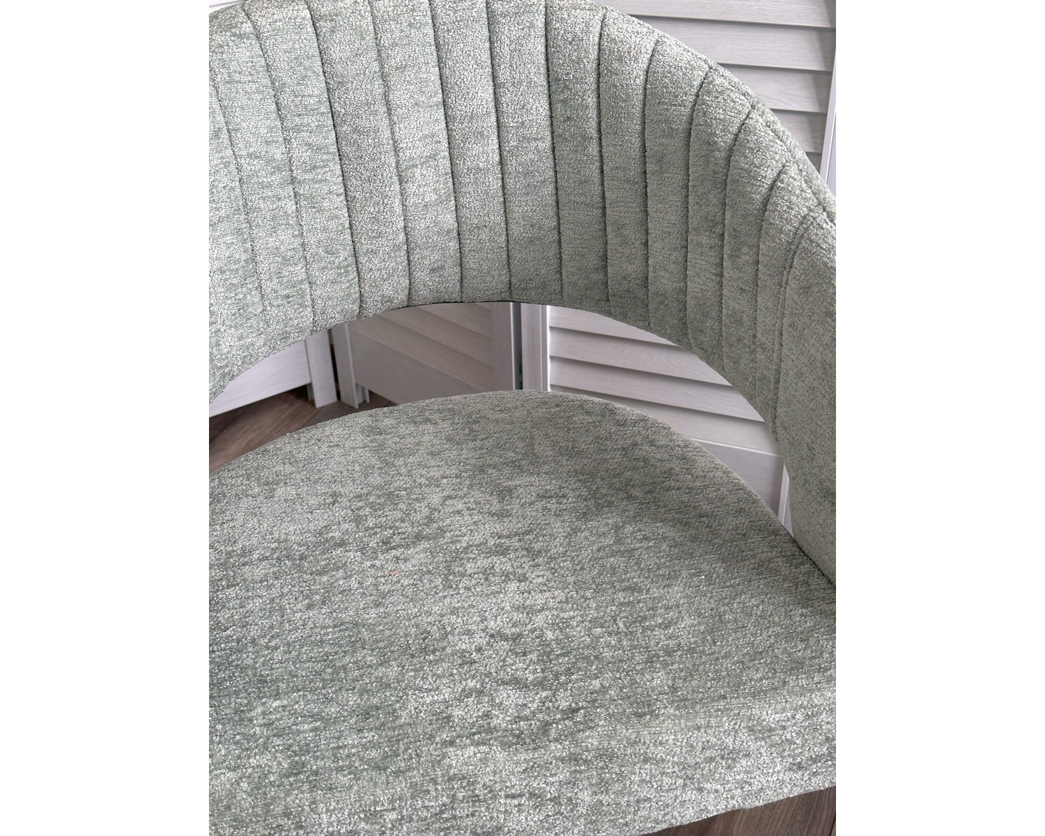 Стул SNUG 3018-04 мятный, шенилл / черный каркас, ®DISAUR