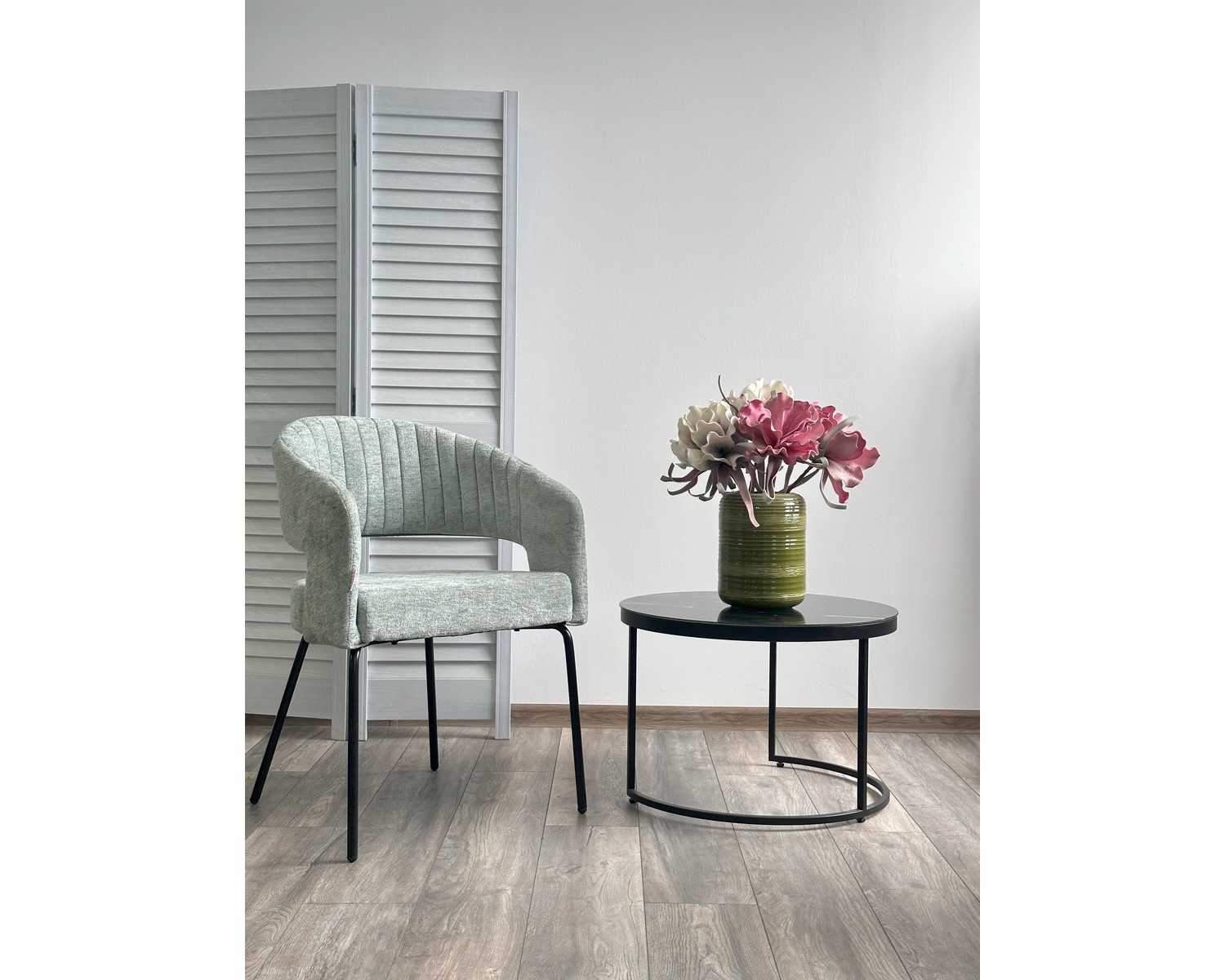 Стул SNUG 3018-04 мятный, шенилл / черный каркас, ®DISAUR