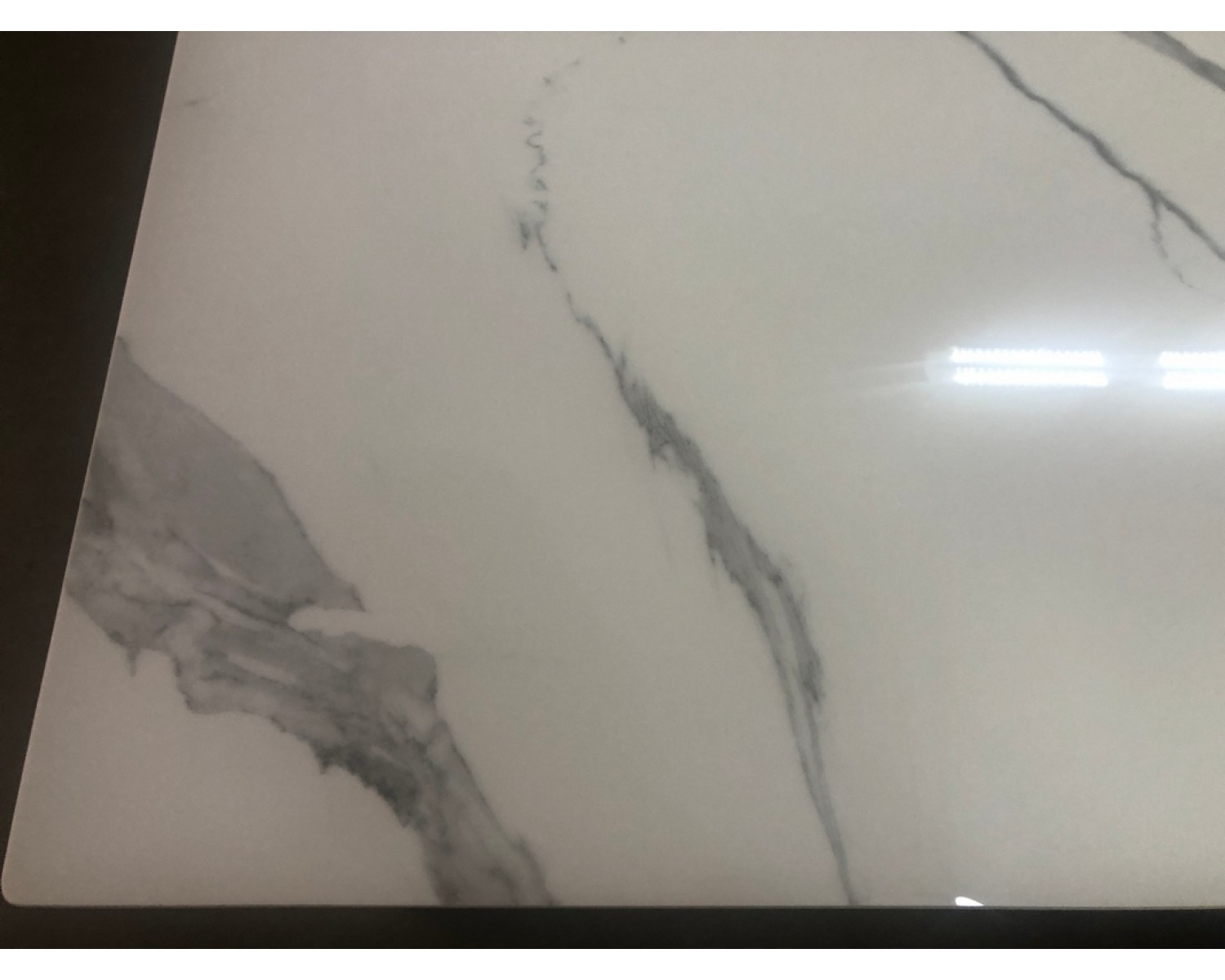 Стол CORNER 120 GLOSS STATUARIO WHITE SINTERED STONE / WHITE