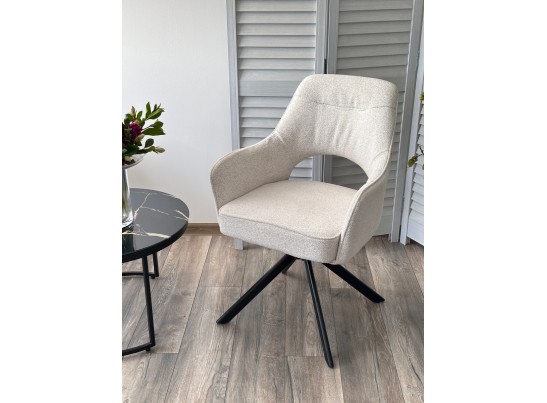 Стул GUARA 180 град. поворот. цвет бежево-белый RAVEN 22 / черный каркас, ®DISAUR